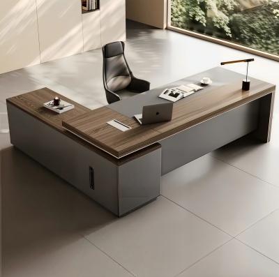 Direktorski sto / Stol za šefa